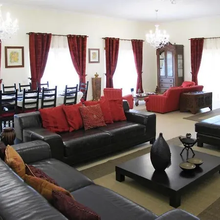 Sleeps 10 Pool Wifi Nadadouro